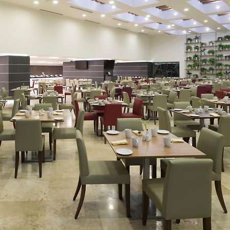 Real Inn Tijuana By Camino Real Hoteles Dış mekan fotoğraf The dining room