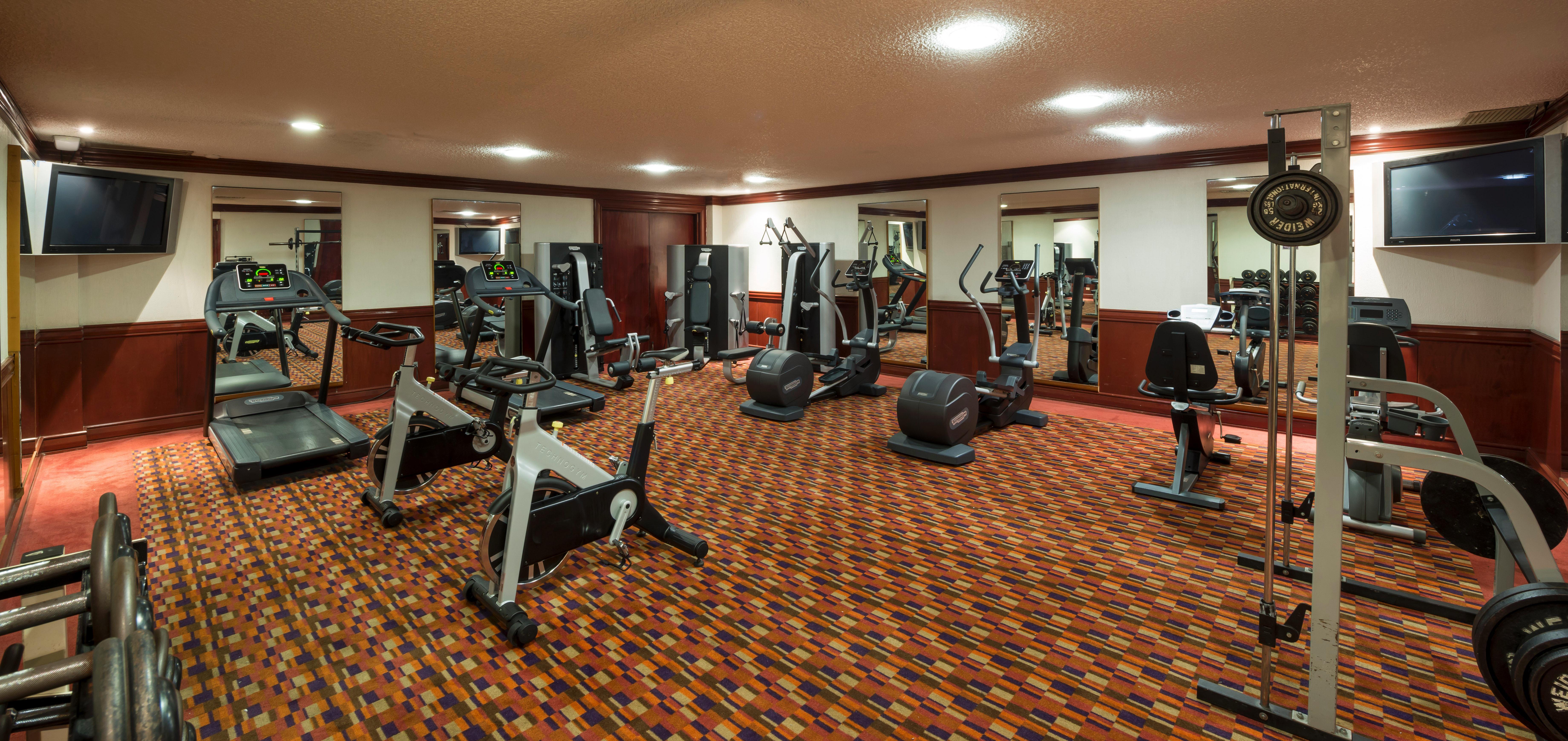 Real Inn Tijuana By Camino Real Hoteles Dış mekan fotoğraf The gym at the hotel