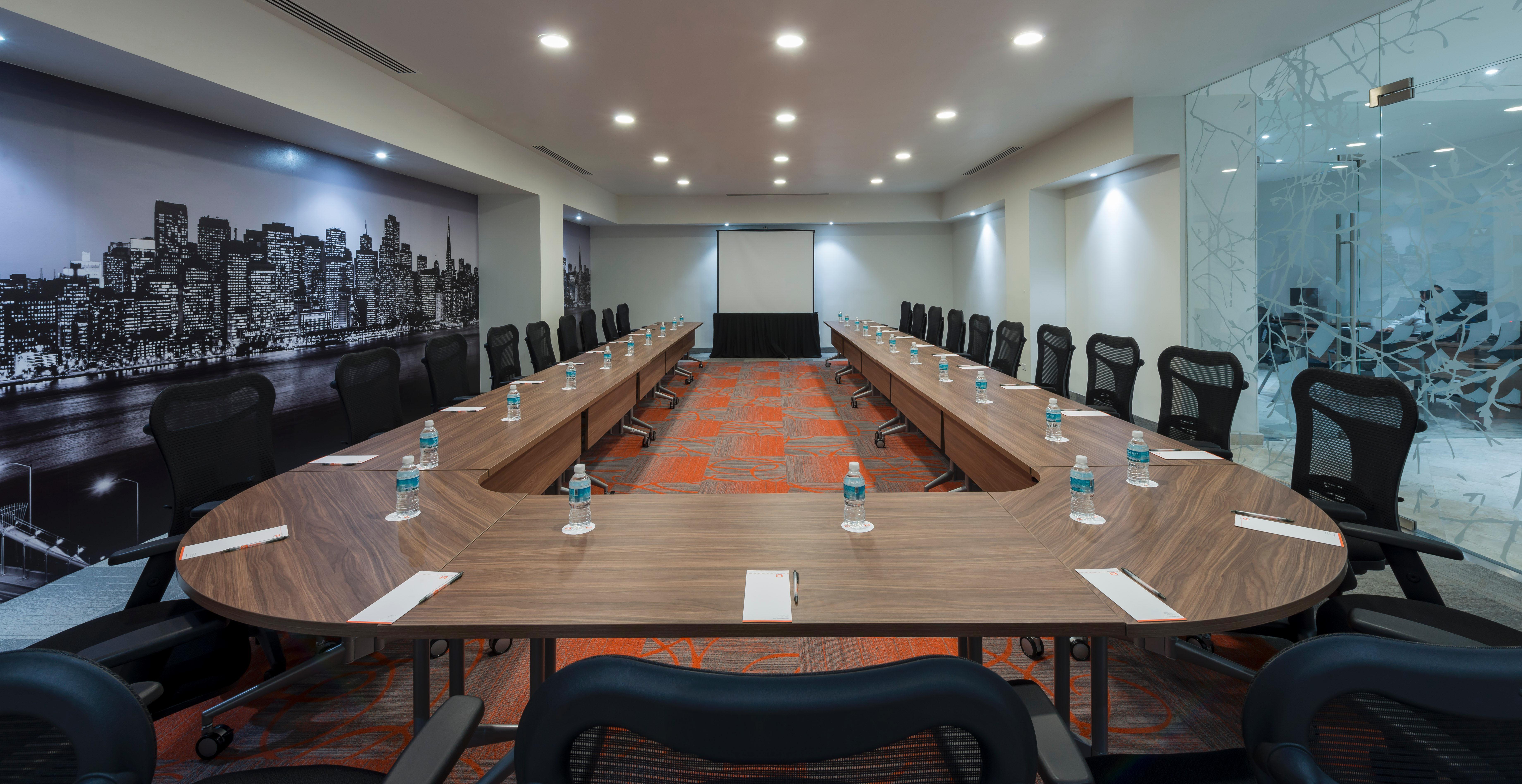 Real Inn Tijuana By Camino Real Hoteles Dış mekan fotoğraf Meeting room at the hotel