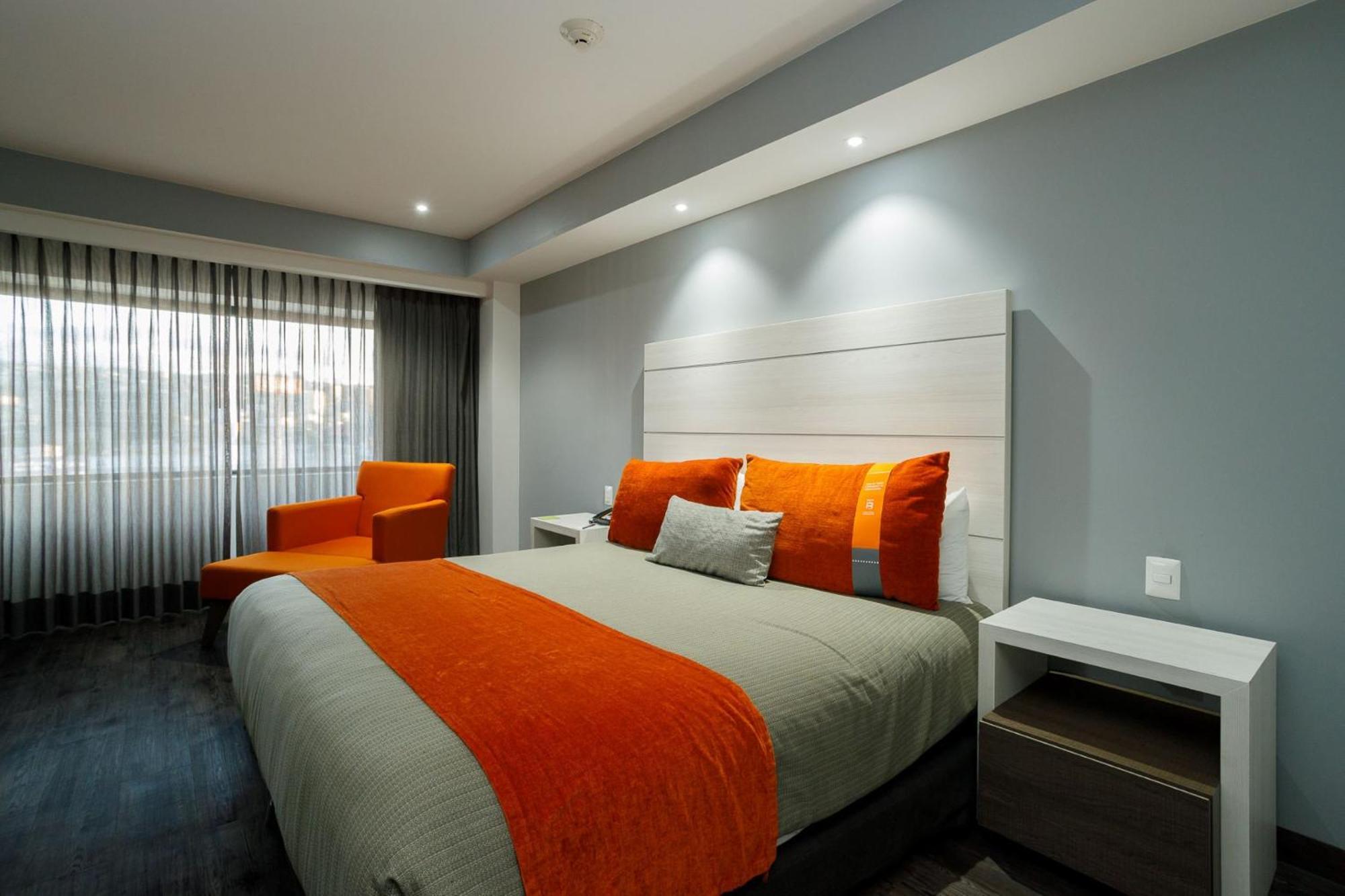 Real Inn Tijuana By Camino Real Hoteles Dış mekan fotoğraf A bedroom at the hotel