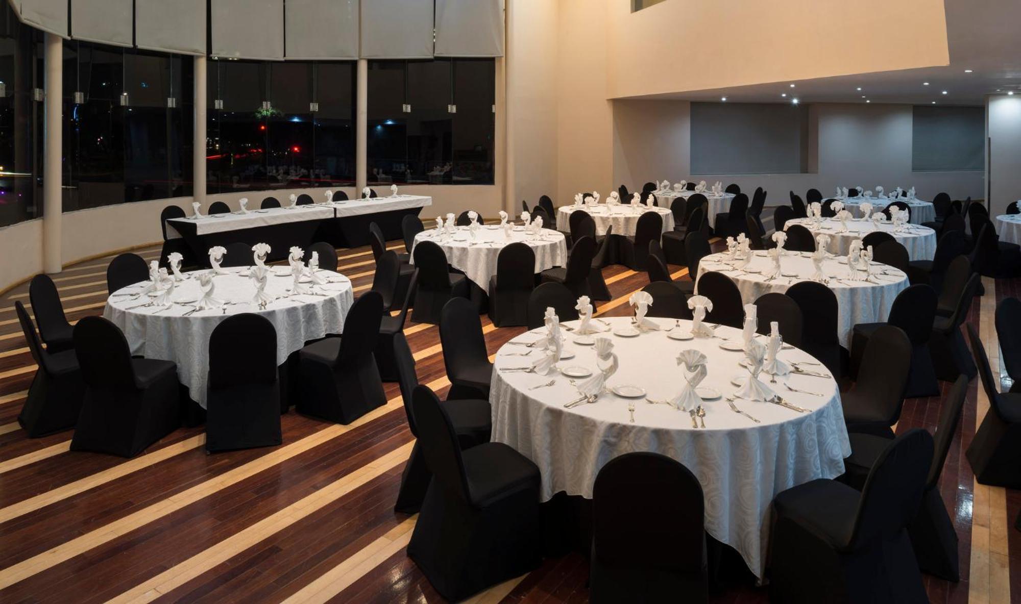 Real Inn Tijuana By Camino Real Hoteles Dış mekan fotoğraf The Great Hall