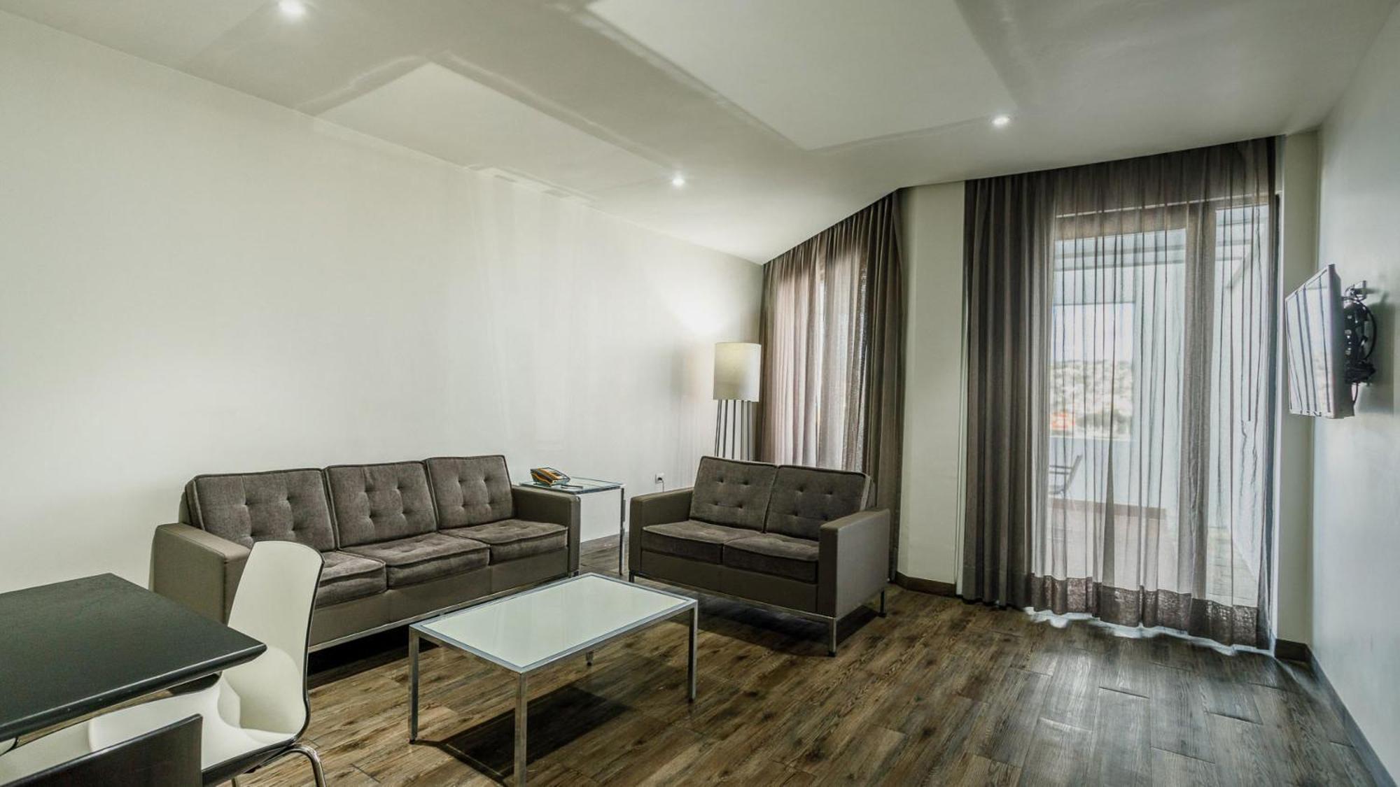 Real Inn Tijuana By Camino Real Hoteles Dış mekan fotoğraf